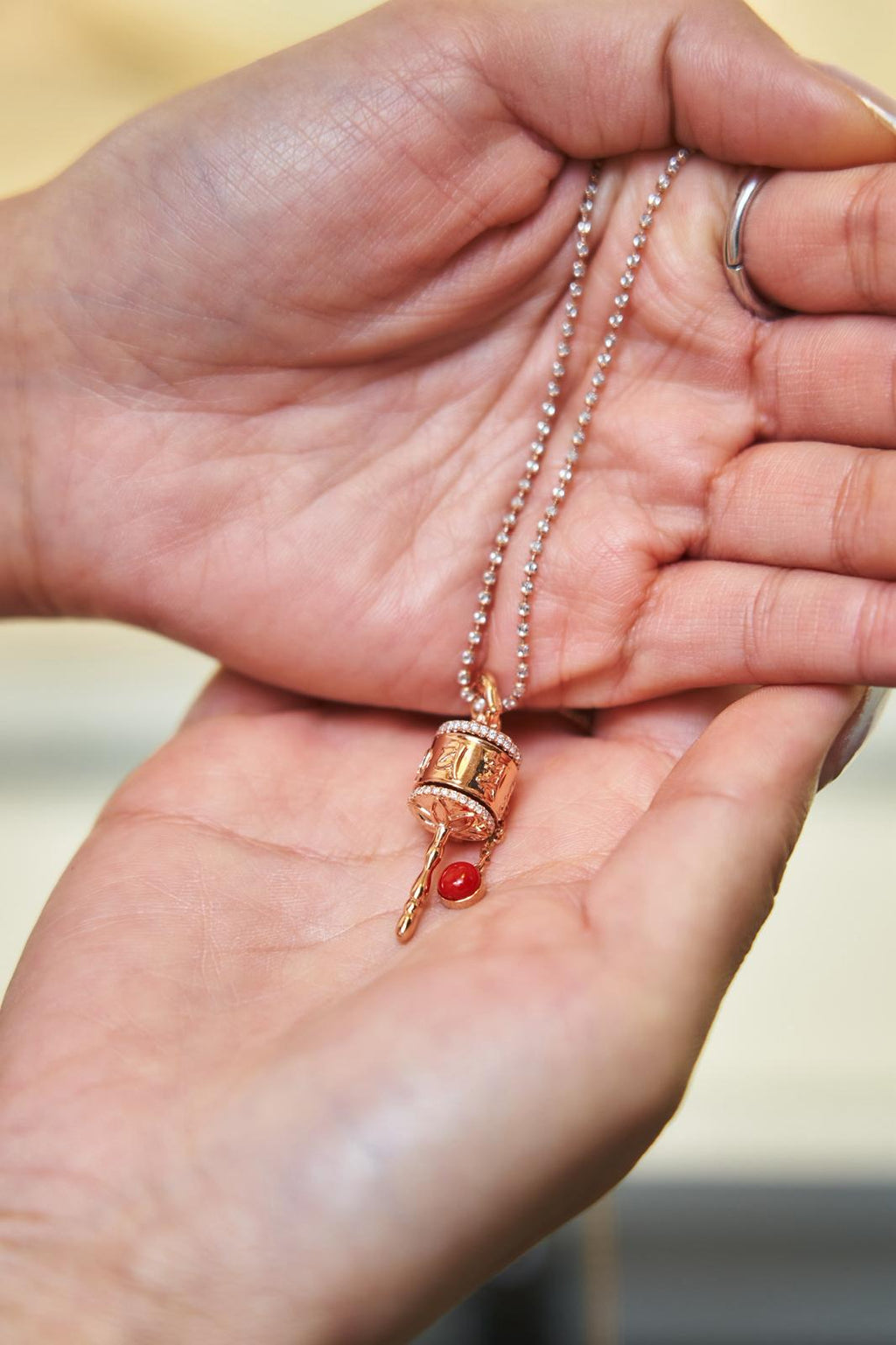 Red Coral Six-Character Great Bright Mantra Diamond Turning 
Wheel Pendant (Protects Safety/Expels Evil/Purifies Magnetic Field/Guanyin Bodhisattva/Tathagata Buddha)