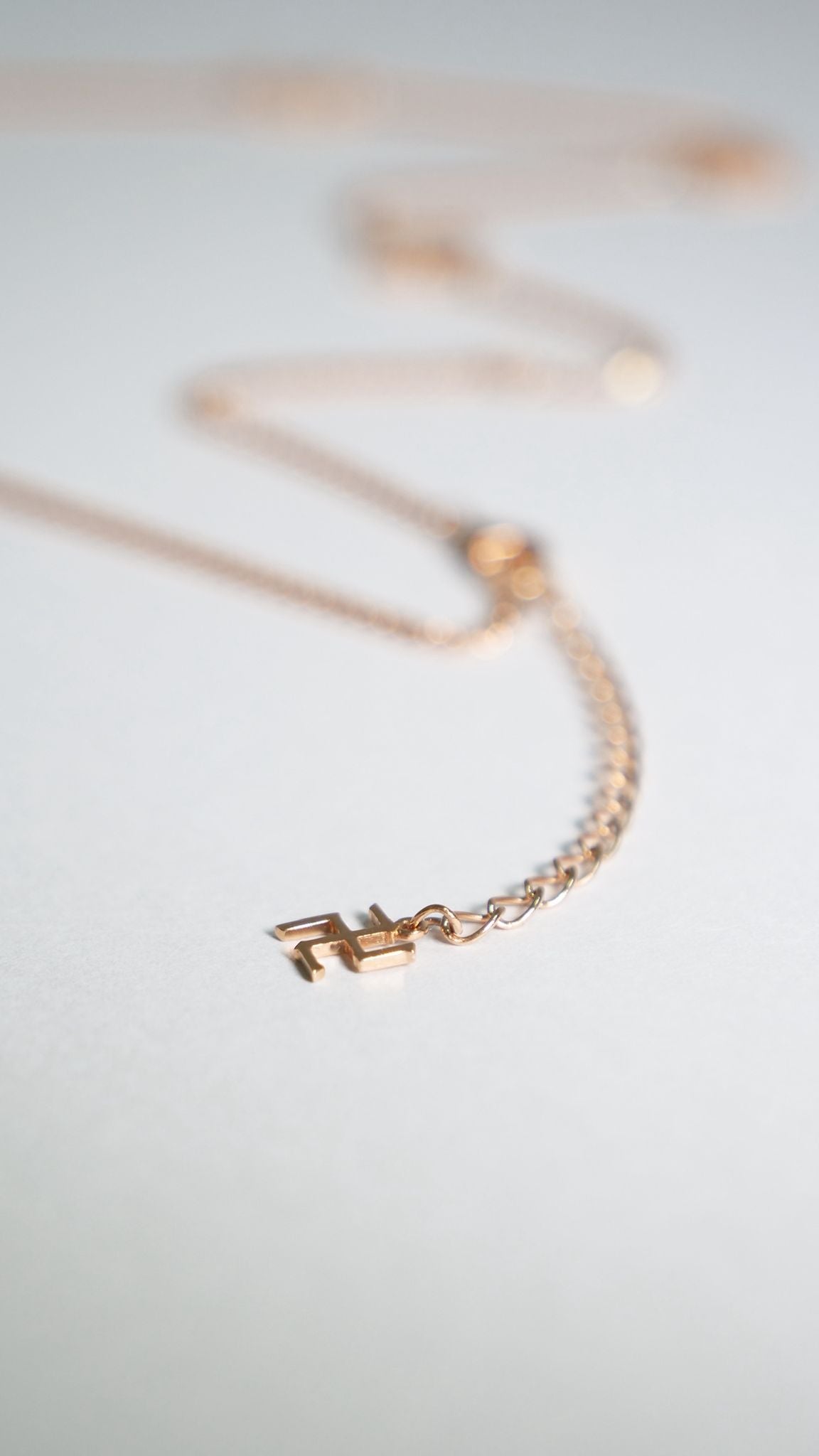 The is Six-Character Great Bright Mantra Diamond necklace (Protects Safety/Expels Evil/Purifies Magnetic Field/Guanyin Bodhisattva/Tathagata Buddha)