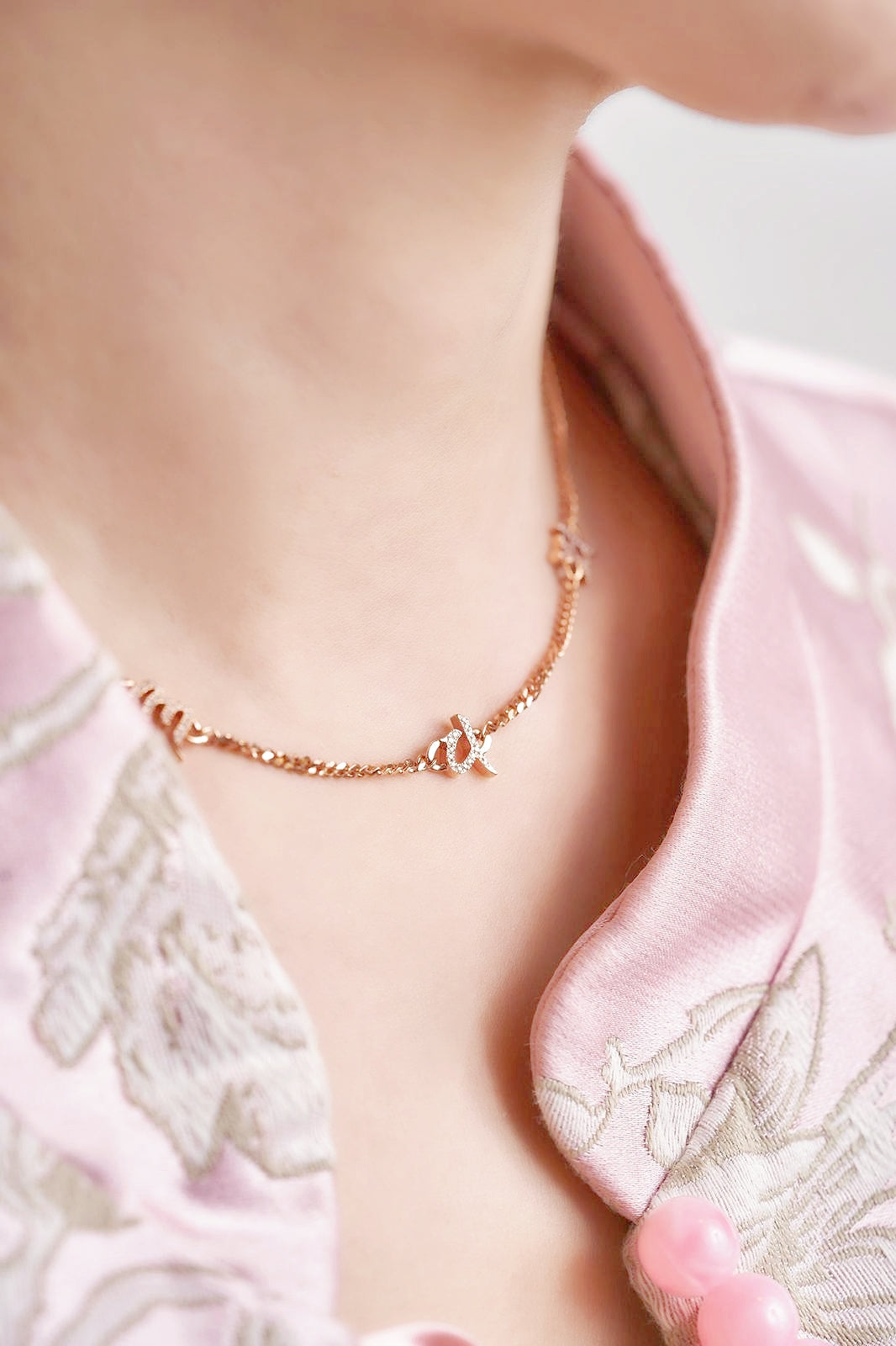 The is Six-Character Great Bright Mantra Diamond necklace (Protects Safety/Expels Evil/Purifies Magnetic Field/Guanyin Bodhisattva/Tathagata Buddha)