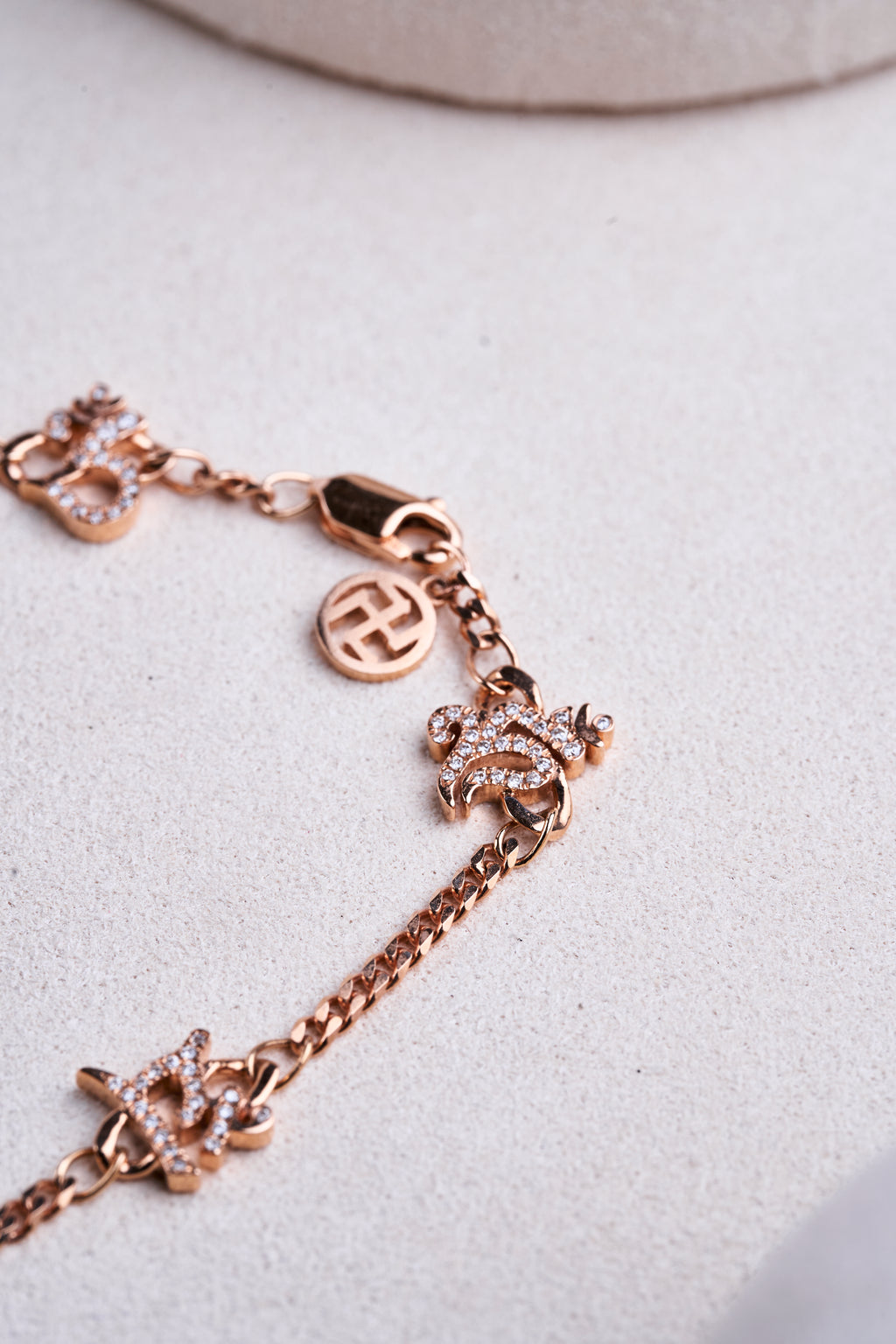 The Six-Character Great Bright Mantra “Diamond Bracelet